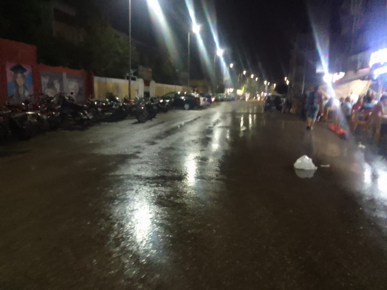 أمطار غزيرة بشوارع دمياط
