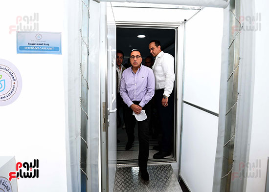 رئيس الوزراء يتفقد المستشفى المُجهز بنطاق مركز المؤتمرات بشرم الشيخ  (13)