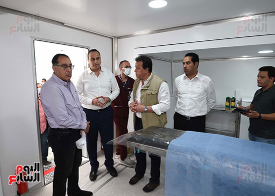 رئيس الوزراء يتفقد المستشفى المُجهز بنطاق مركز المؤتمرات بشرم الشيخ  (16)