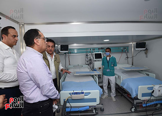 رئيس الوزراء يتفقد المستشفى المُجهز بنطاق مركز المؤتمرات بشرم الشيخ  (12)