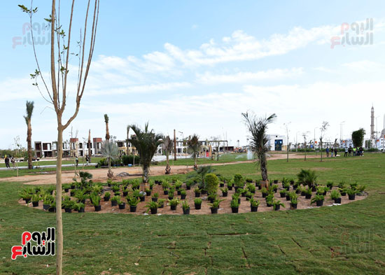 رئيس الوزراء يتفقد الحديقة المركزية بشرم الشيخ (6)