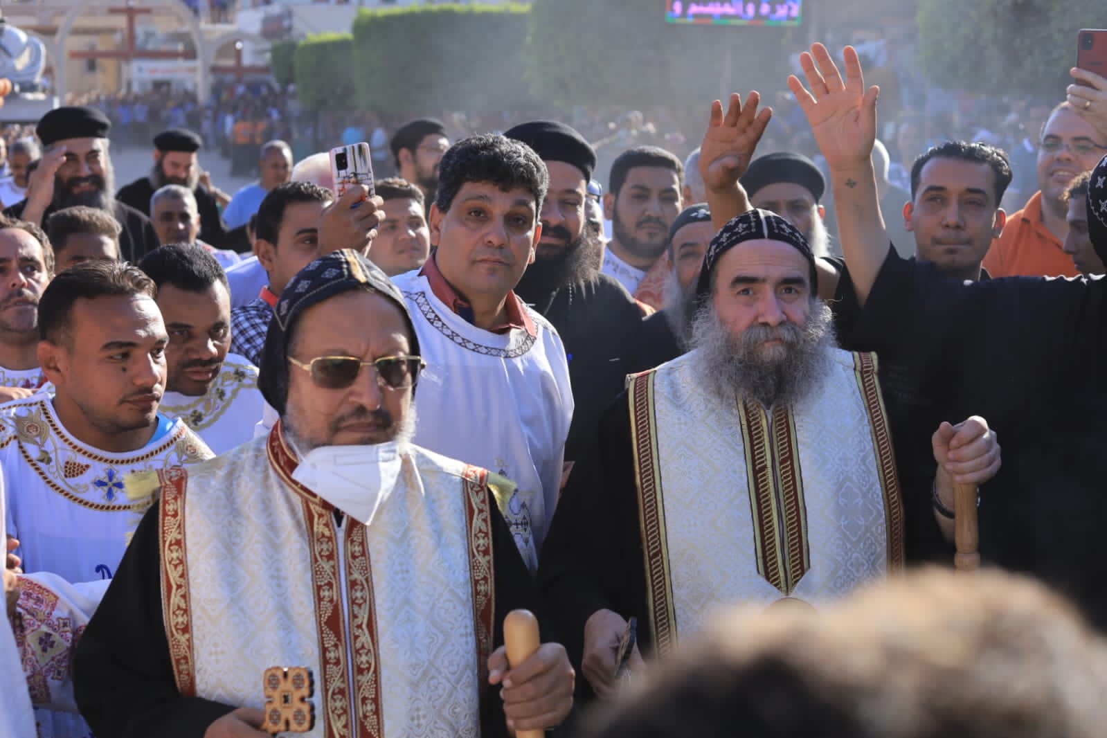 احتفالات وزفة مبهجة بحضور الآلاف من شعب الكنيسة  (5)