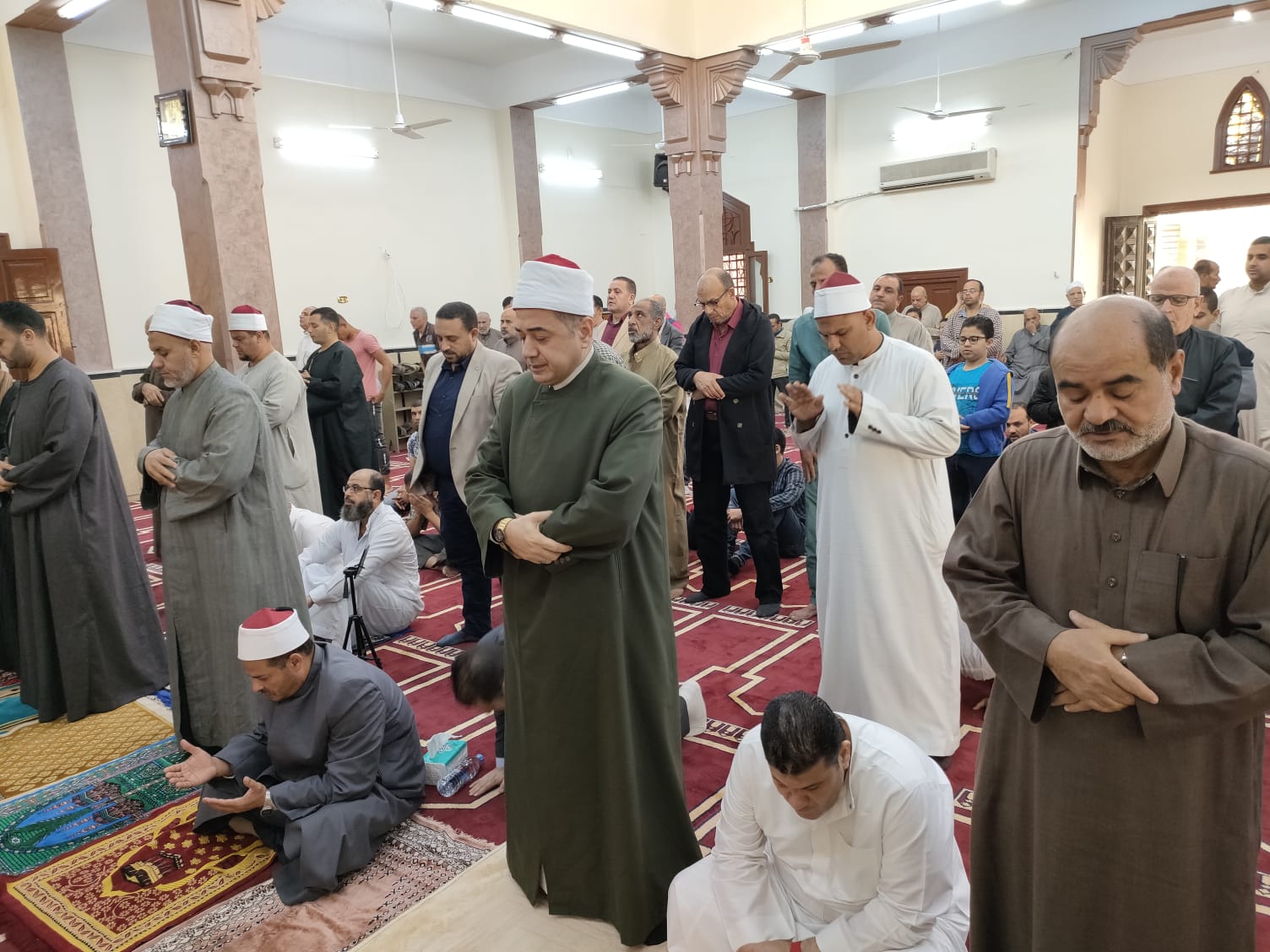 وكيل الوزارة خلال الافتتاح