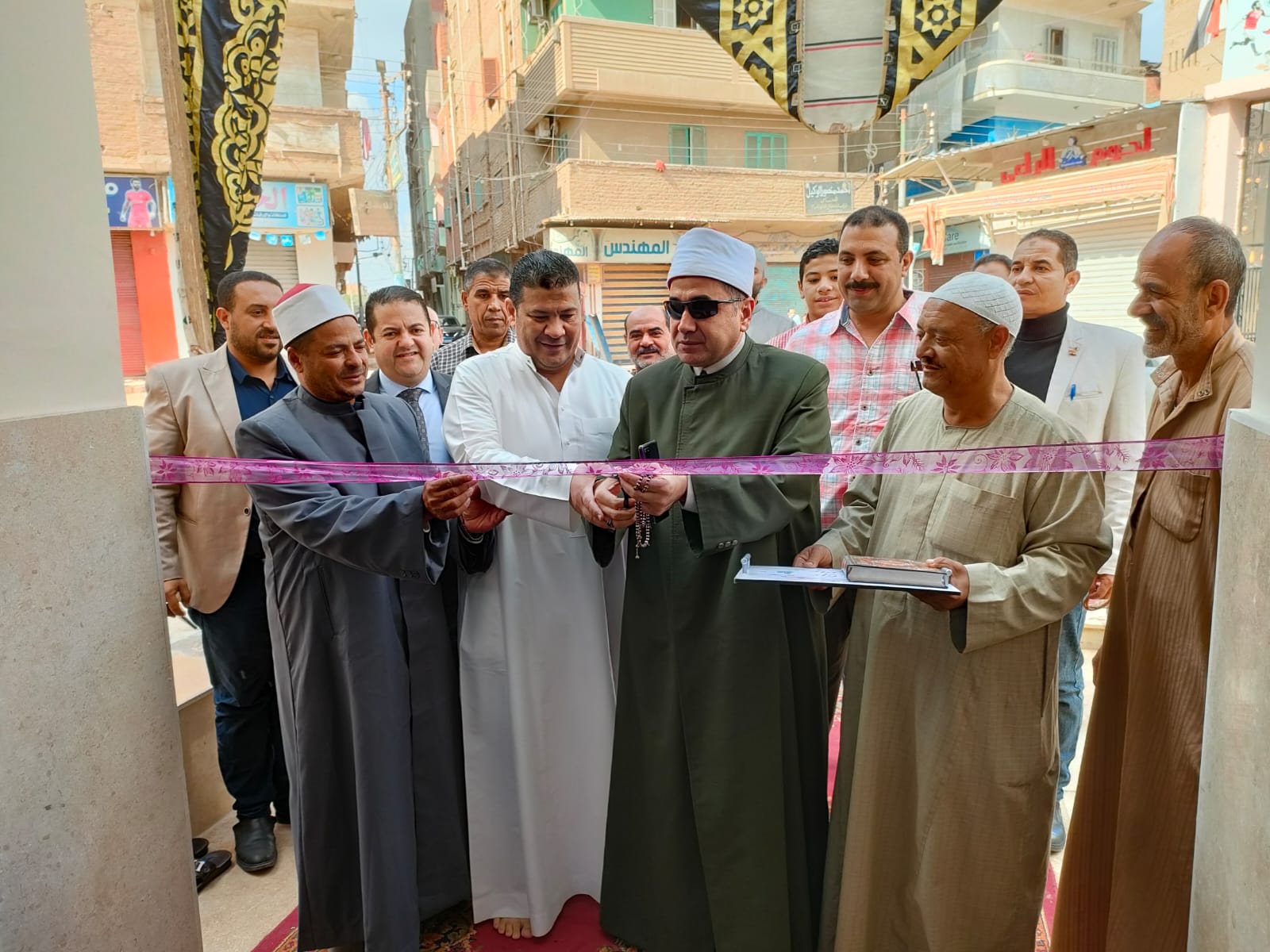 لحظة الافتتاح