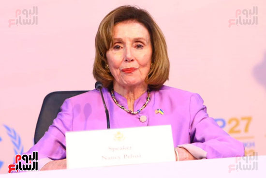 نانسى بيلوسى رئيسة مجلس النواب الأمريكى وأعضاء من الكونجرس (5)
