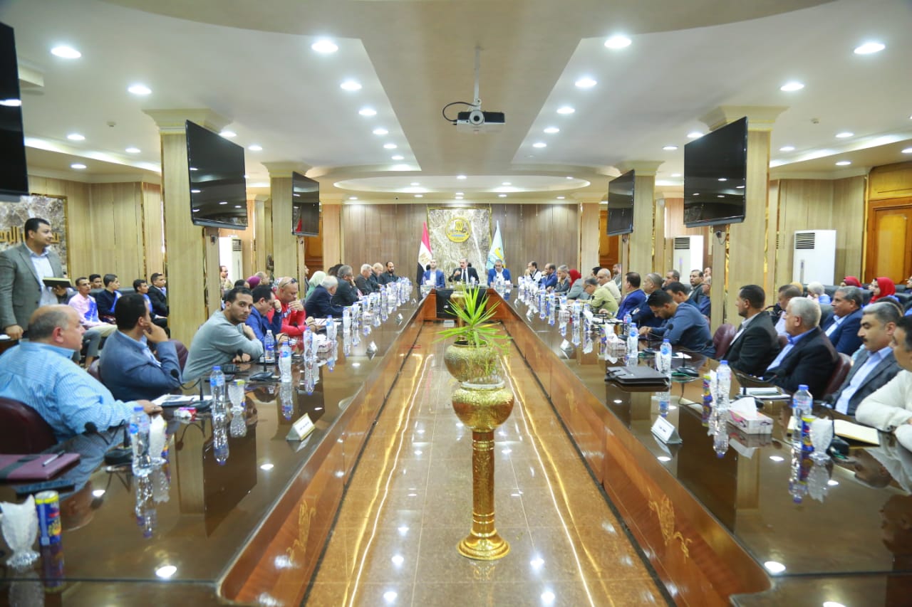 الاجتمتاع الدوري  لمحافظ كفر الشيخ وحضور اعضاء مجلسي النواب والشيوخ