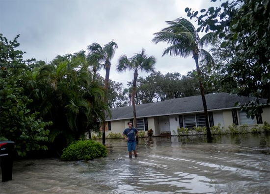 إعصار نيكول فى فلوريدا (7)
