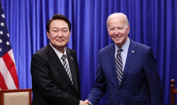 بايدن والرئيس الكوري
