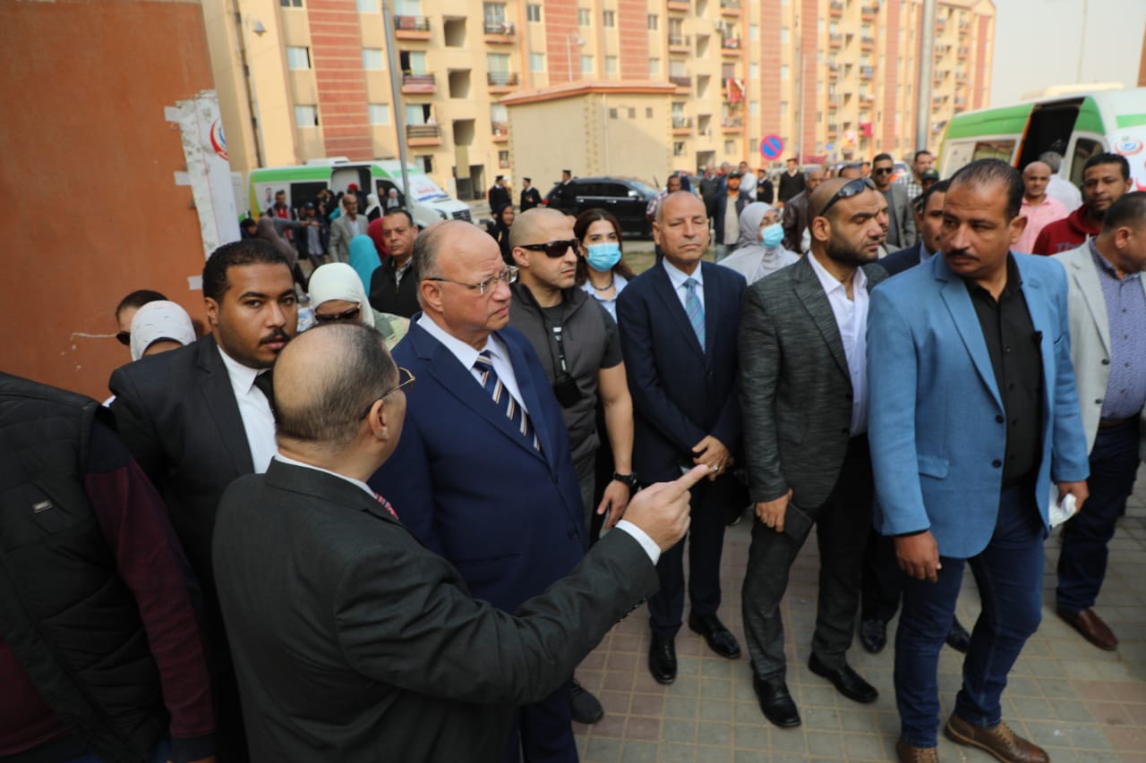 محافظ القاهرة يتفقد الخدمات بمدينة معا بالسلام (4)