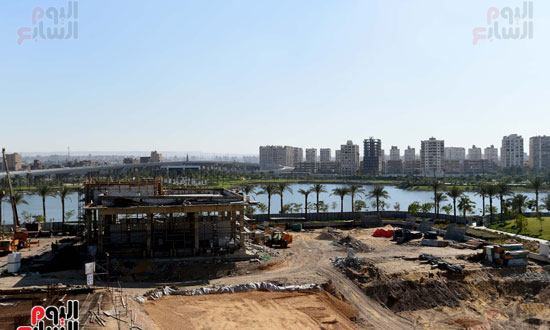 الدكتور مصطفى مدبولى يتفقد أعمال تطوير ساحة جامع عمرو بن العاص (1 (10)
