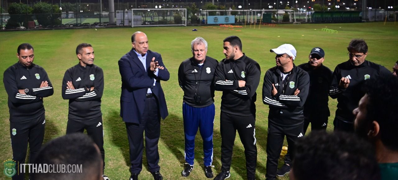 اجتماع محمد مصيلحي مع لاعبي الاتحاد السكندري