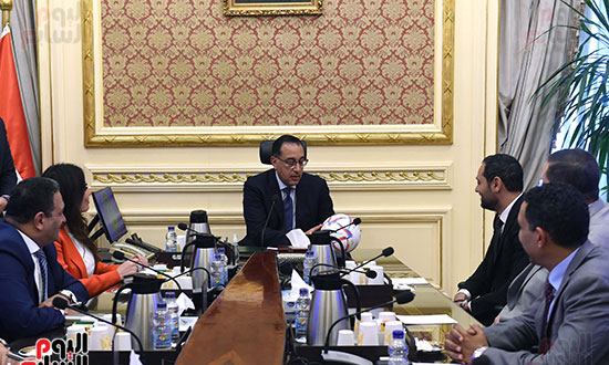 ريس الوزراء مع شركة فورد مصر (3)