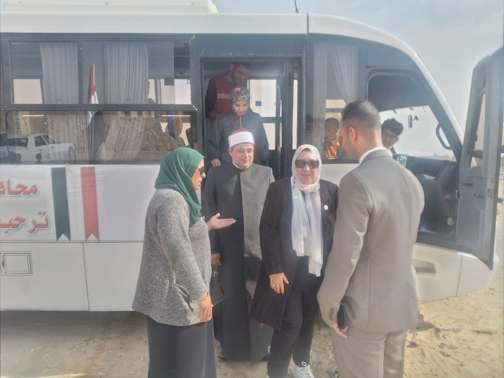 تسيير قافلة خدمات لوسط سيناء  (1)