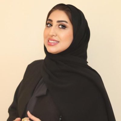 الكاتبة مريم الحمادى
