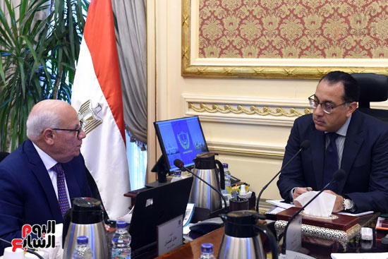 رئيس الوزراء يتابع الموقف التنفيذى لعدد من المشروعات بمحافظة بورسعيد (3)