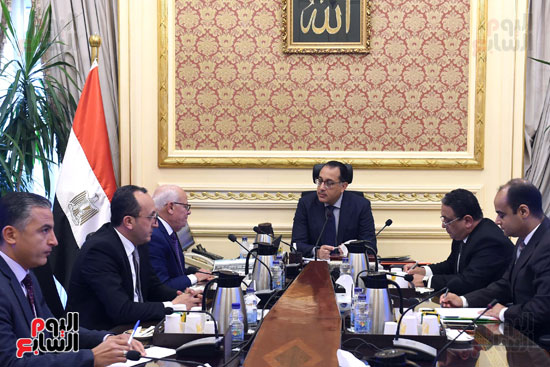رئيس الوزراء يتابع الموقف التنفيذى لعدد من المشروعات بمحافظة بورسعيد (2)
