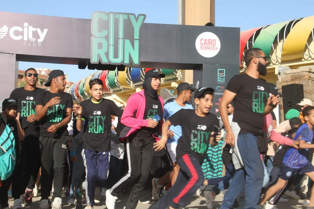 نجوم المجتمع وأعضاء سيتي كلوب يشاركون في مارثون الجري City Run أسوان (20)