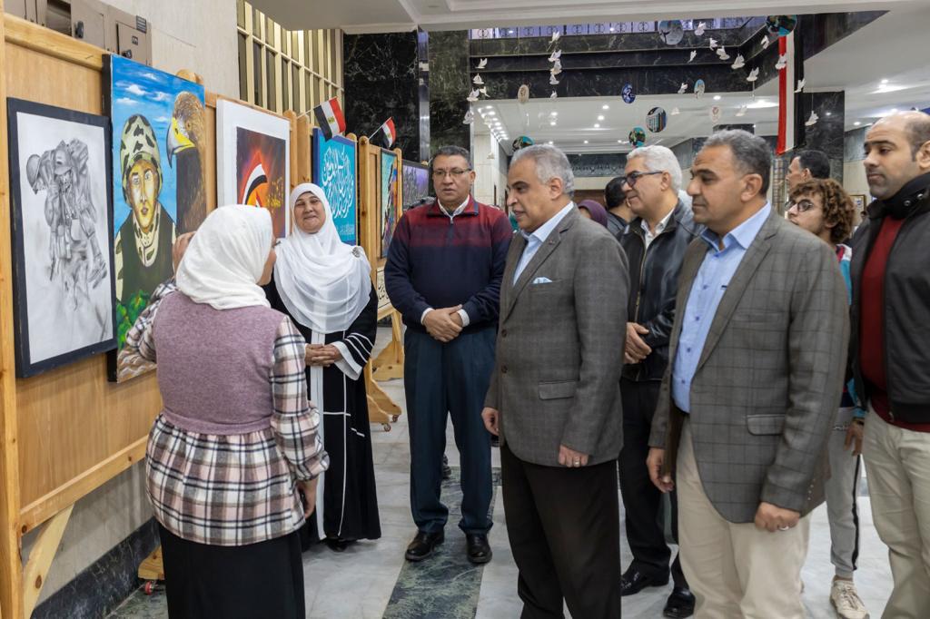 افتتاح المعرض السنوى لمركز الفنون التشكيلية بجامعة طنطا  (2)