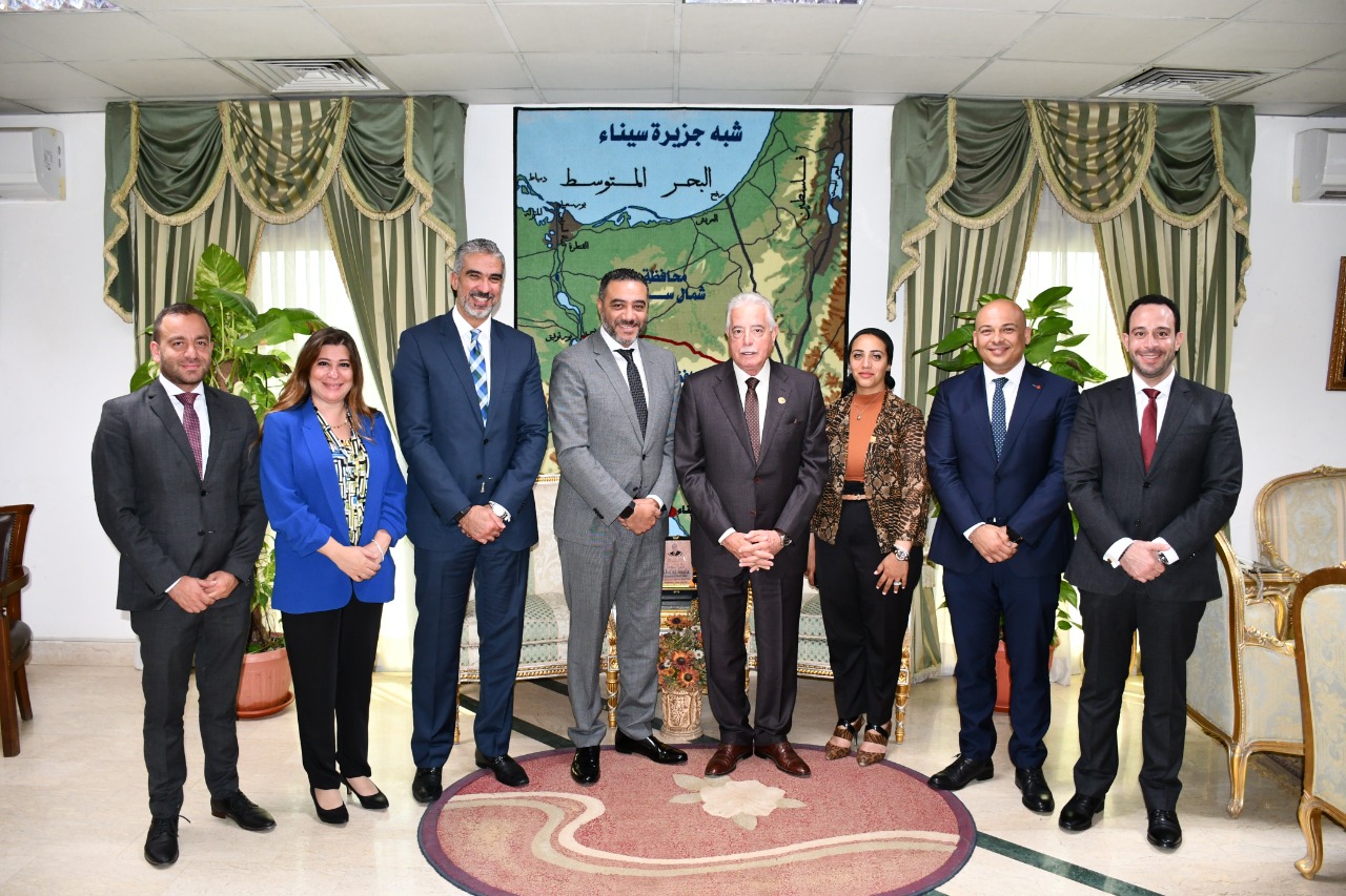 محافظ جنوب سيناء يلتقي وفد فودافون مصر