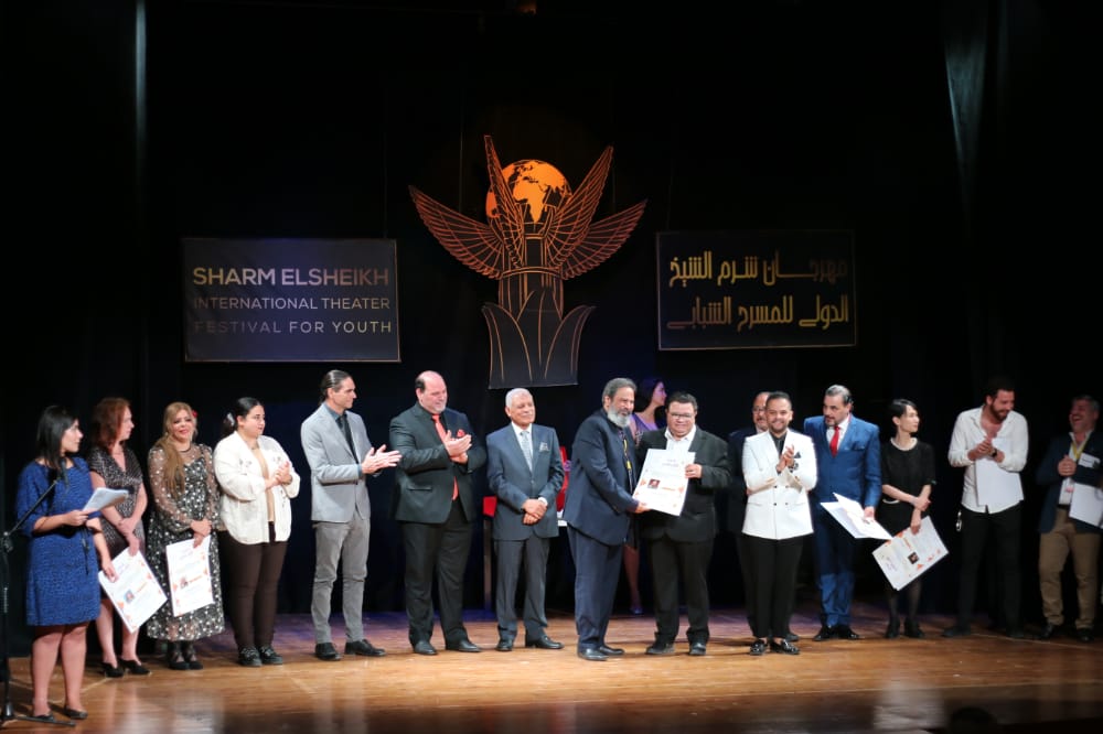 مهرجان شرم الشيخ للمسرح الشبابي يعلن جوائز مسابقاته الثلاثة بحفل الختام (3)