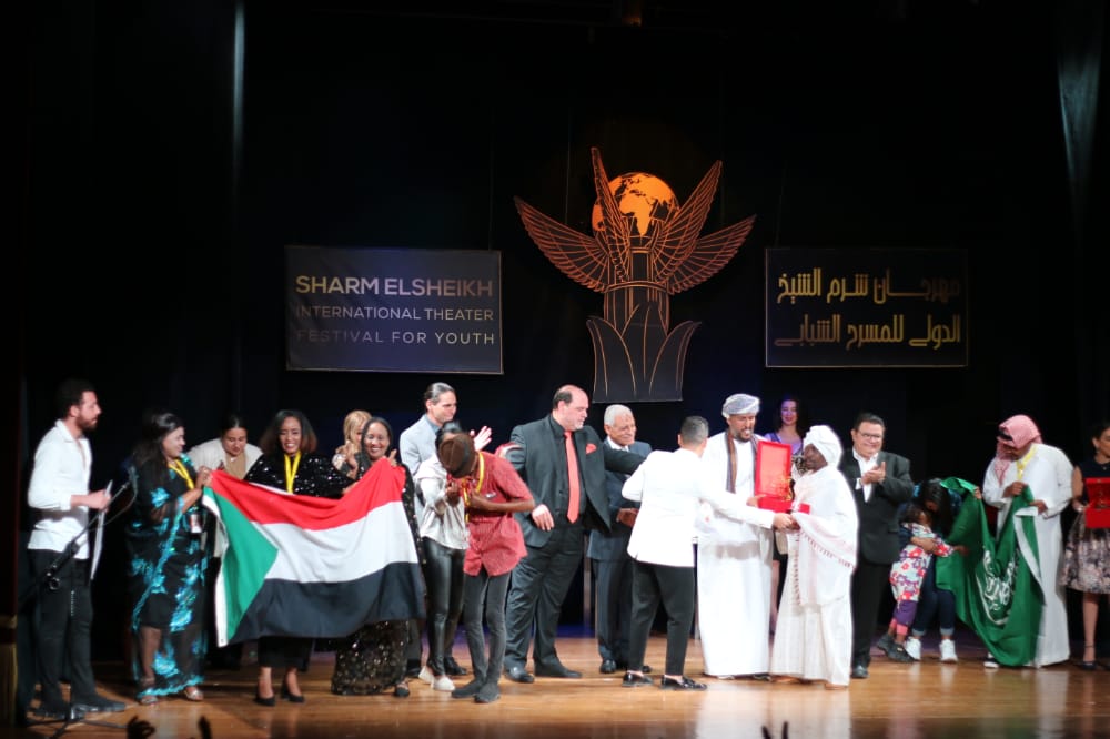 مهرجان شرم الشيخ للمسرح الشبابي يعلن جوائز مسابقاته الثلاثة بحفل الختام (5)