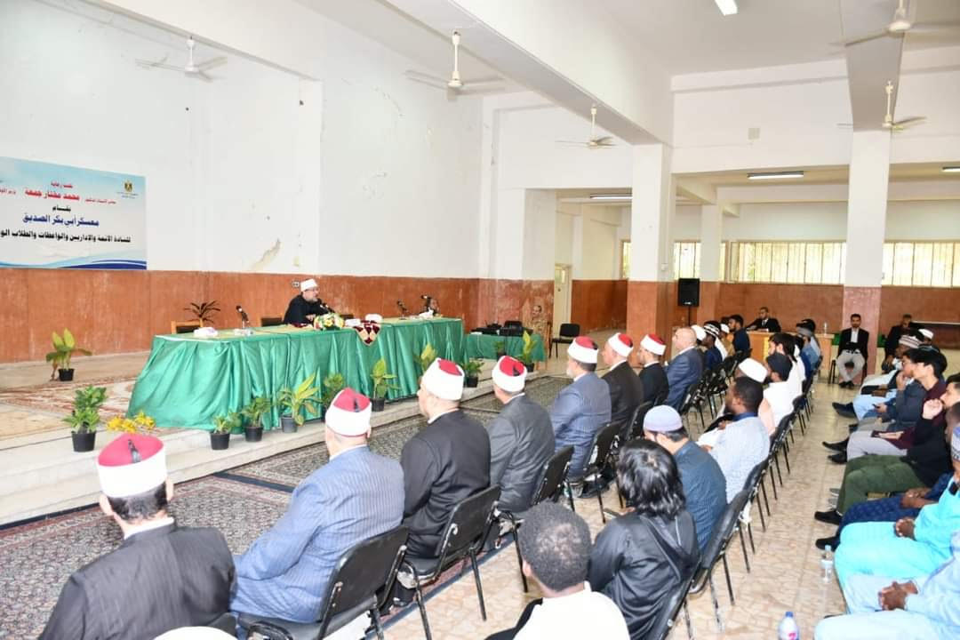 وزير الأوقاف يلتقى بالطلاب الوافدين (2)