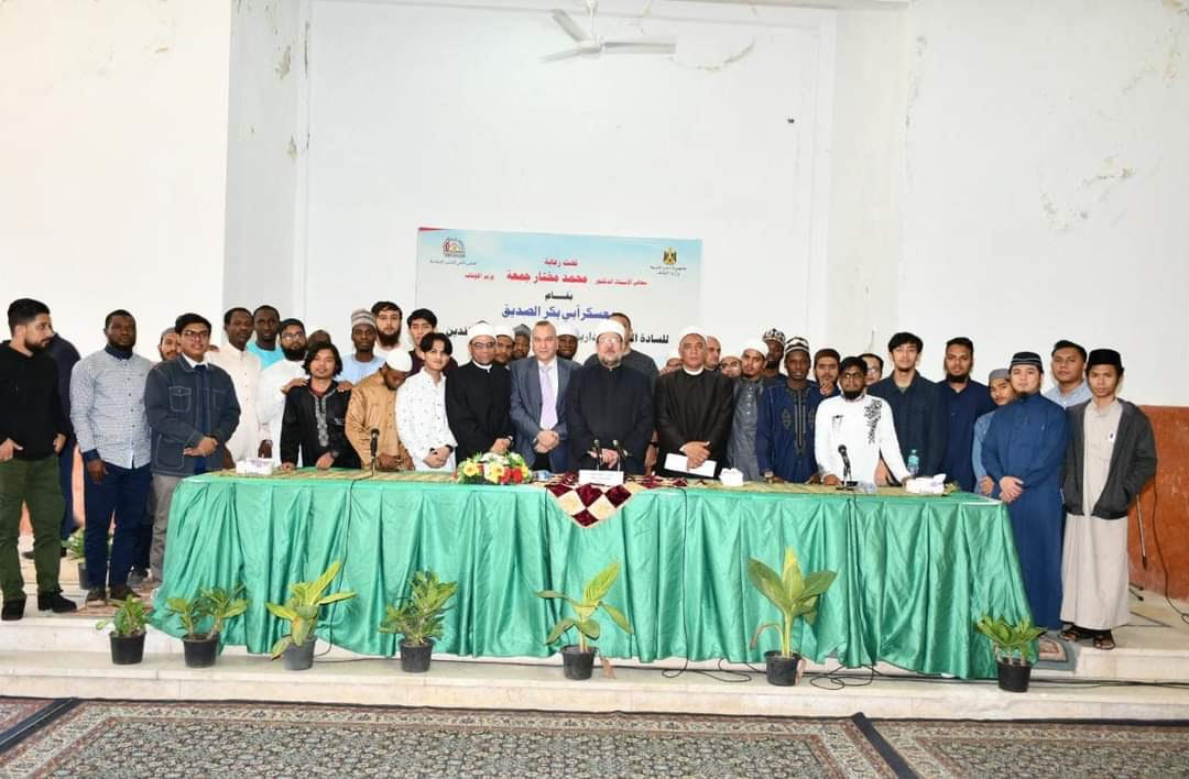 وزير الأوقاف يلتقى بالطلاب الوافدين (1)