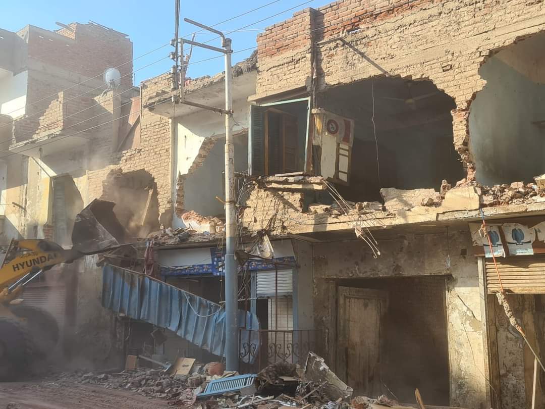  انهيار جزئي بأحد المنازل بمدينة نبروه (7)