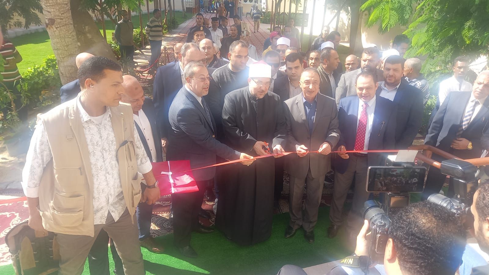 الأفتتاح (1)