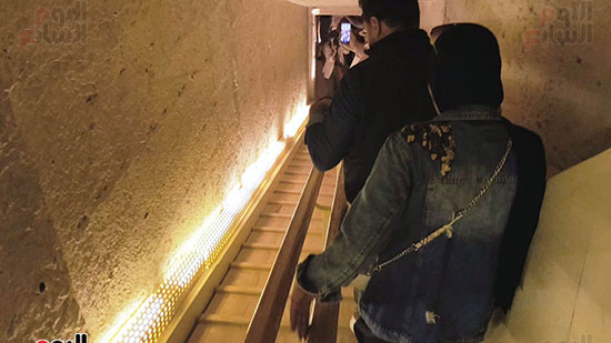 من-داخل-مقبرة-توت-عنخ-امون-(2)