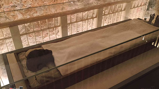 جانب-من-الحضور-لزيارة-المقبرة-(4)