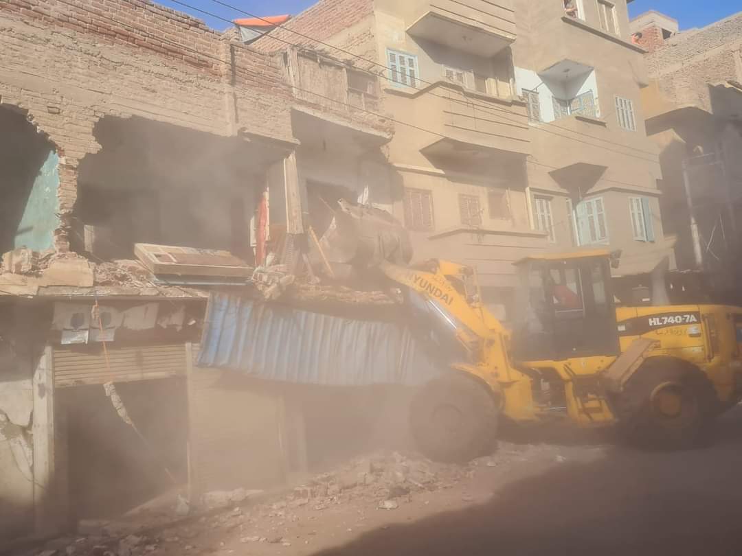  انهيار جزئي بأحد المنازل بمدينة نبروه (6)