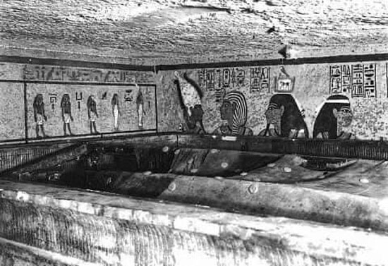مقبرة الملك توت عنخ آمون (9)