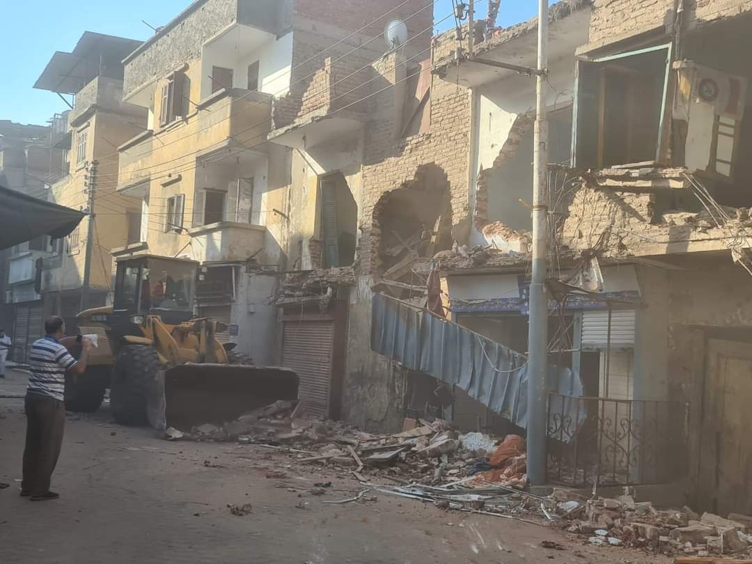  انهيار جزئي بأحد المنازل بمدينة نبروه (2)