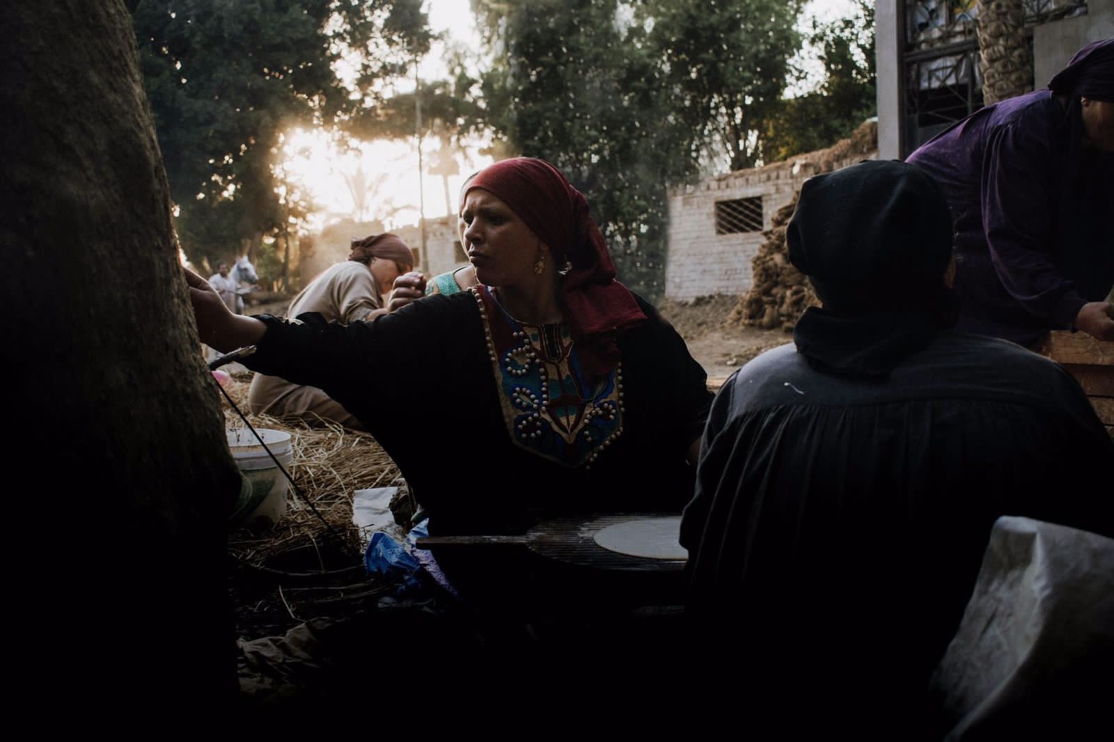 طالب شرقاوى يوثق حياة أهالى الريف بقرى مصر (4)