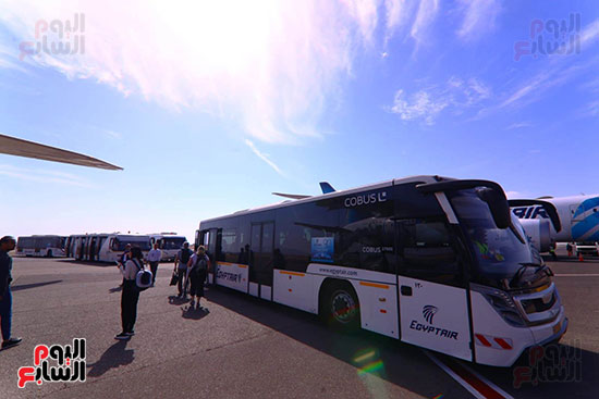 استقبال مطار شرم الشيخ للوفود الرسمية المشاركة فى قمة المناخ (4)