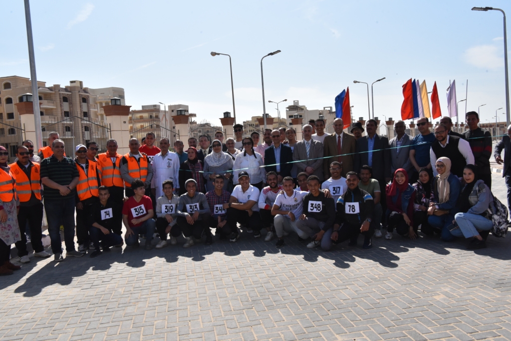 المشاركون بالماراثون