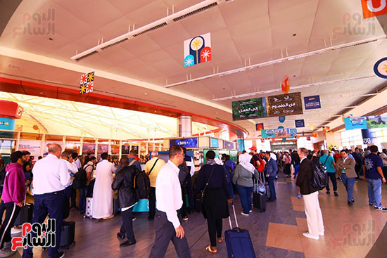 استقبال مطار شرم الشيخ للوفود الرسمية المشاركة فى قمة المناخ (17)
