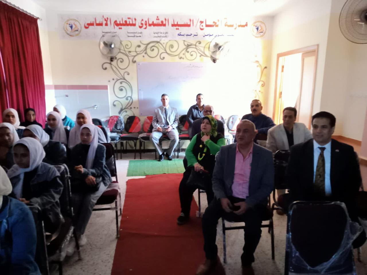 وكيل تعليم الدقهلية يتفقد مدارس إدارة منية النصر