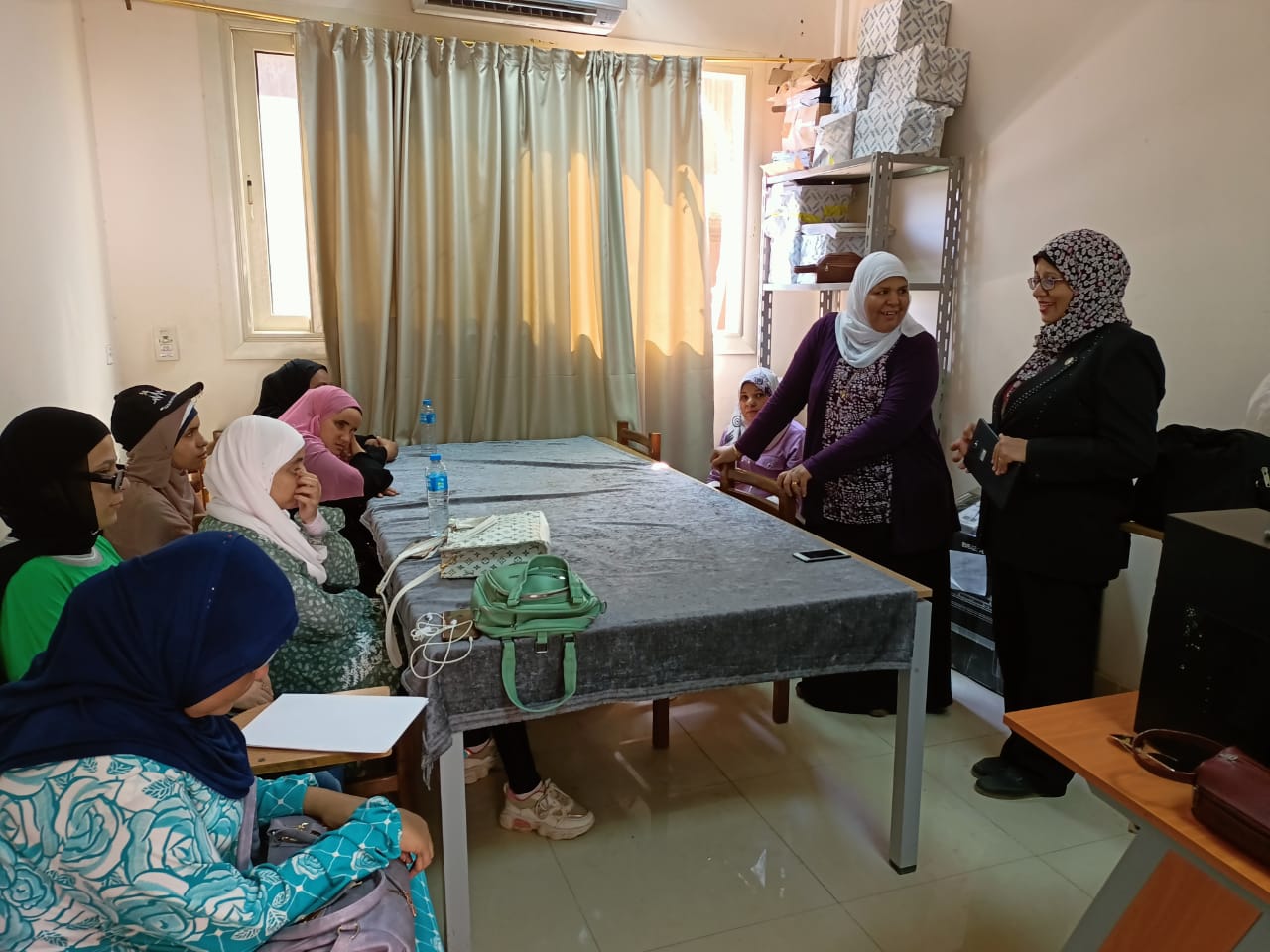 كلية الألسن بجامعة الأقصر تنظم ندوة عن التغيرات المناخية