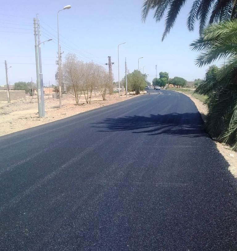 طرق حديثة تغطي أنحاء محافظة أسوان  (1)