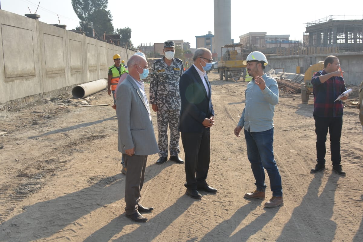 محافظ القليوبية يتابع المشروعات (1)