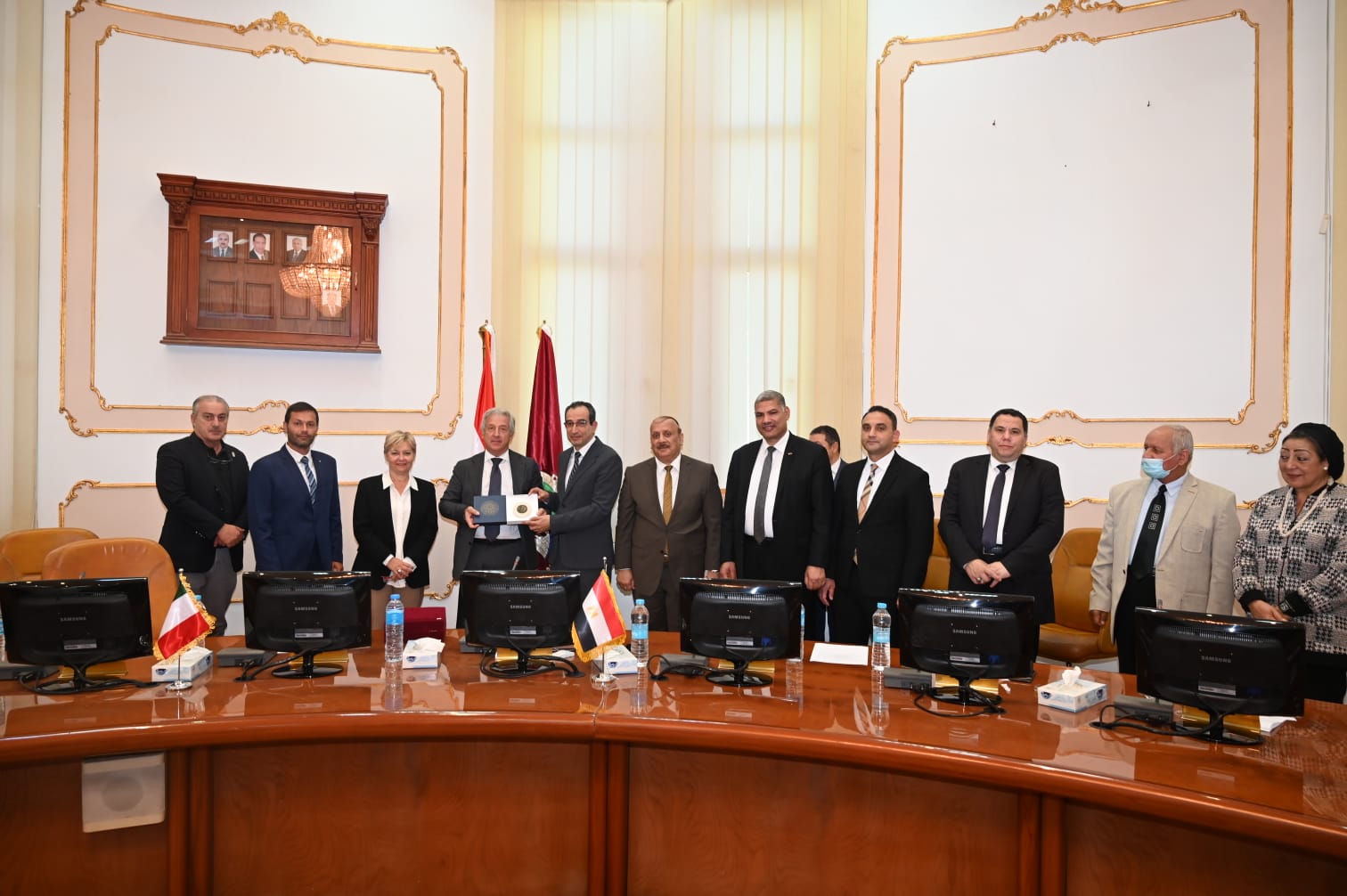 رئيس جامعة الفيوم يستقبل رئيس جامعة سالينتو الإيطالية (2)