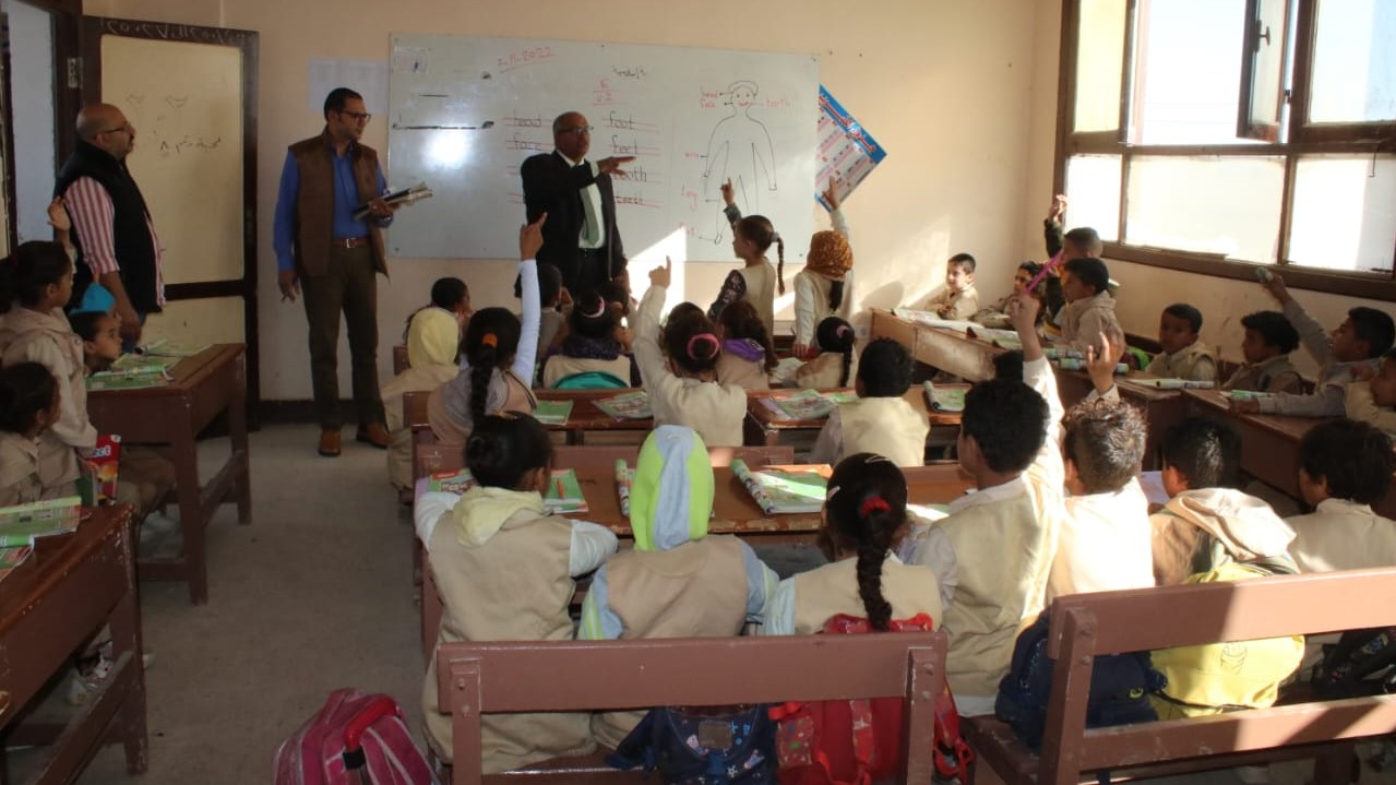 إحالة إدارة مدرسة للتحقيق بسبب عدم الانضباط والتقصير في العمل ببنى سويف (3)