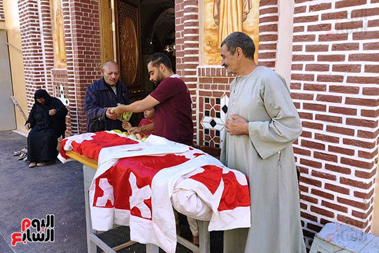 تجهيزات دير مارجرجس بجبل الرزيقات قبل بدء الاحتفالات (1)