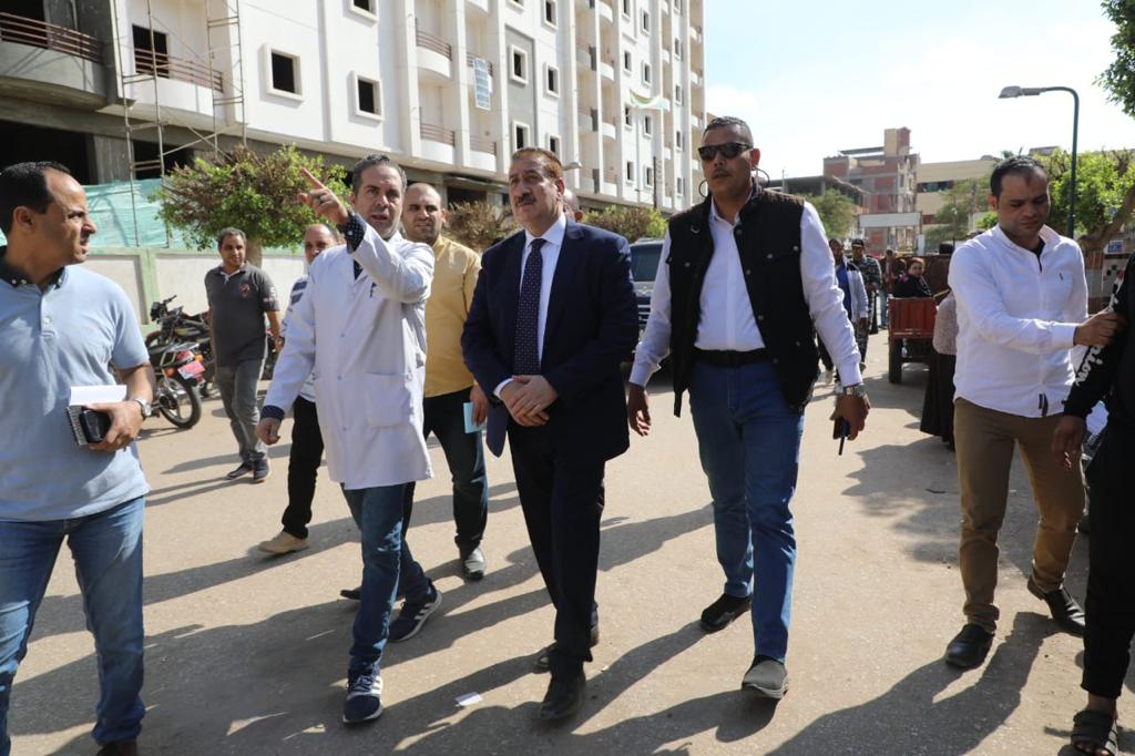 محافظ المنوفية يفاجئ مستشفى تلا  (1)
