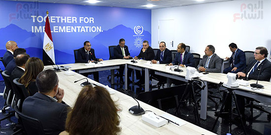 رئيس الوزراء يلتقي ممثلى الشركات العالمية والمحلية الراعية لقمة المناخ (3)