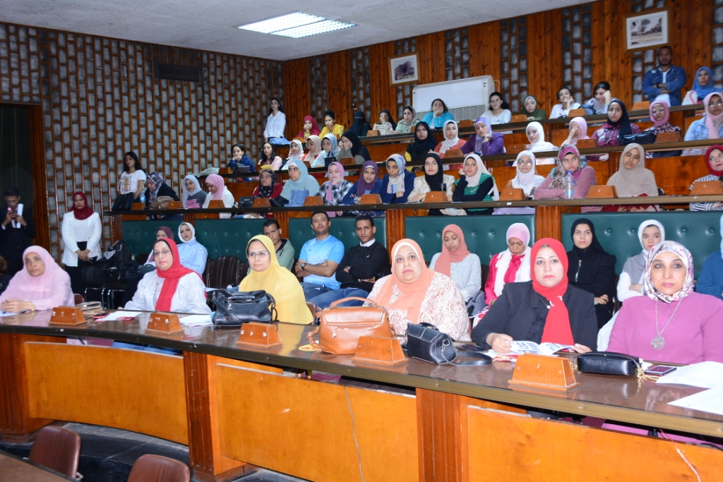 انطلاق أمبادرة التوعوية كلامك إيه للغة الإشارة بجامعة أسيوط (4)