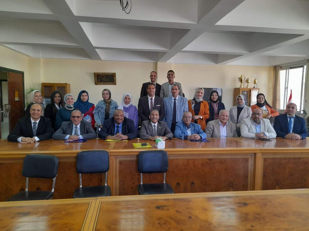 انعقاد امتحانات التأهيلي دكتوراة بكلية التربية الرياضية بجامعة سوهاج  (2)