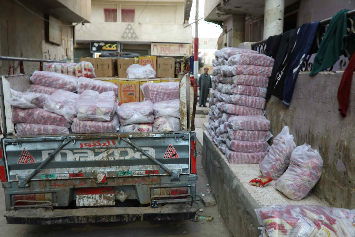 جانب من الحملة التموينية (1)